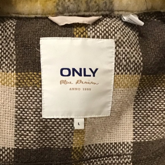 ONLY Shacket - Picture 3 of 4